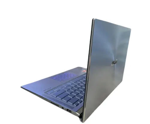 Asus ZenBook 14” AMD Ryzen 5 3500U – 8GB RAM – 256GB SSD NVMe – Full HD